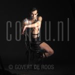 09-02-2005 Ara Halici at studio in Amsterdam, on behalf of musical Cabaret.

[keywords]Posed, Full Length, Eyecontact, Singer, Actor[/keywords]